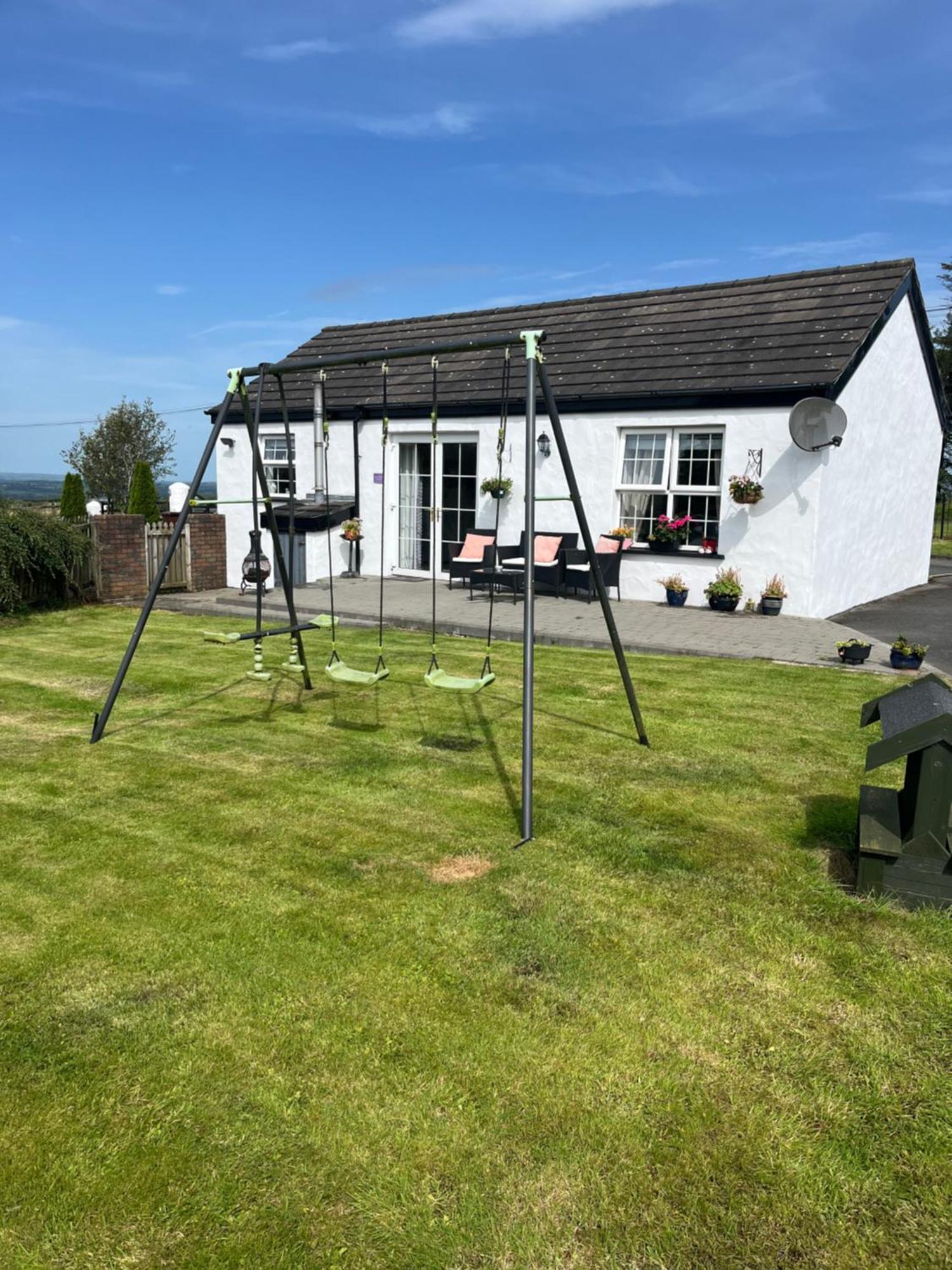 Gateway To The Glens Villa Ballymena Exterior foto